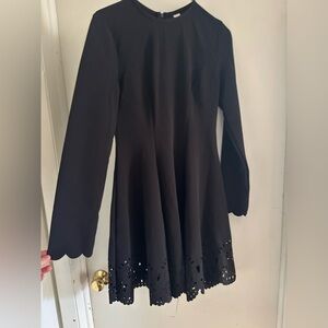 Chic Black Formal Dress with Scalloped Hem